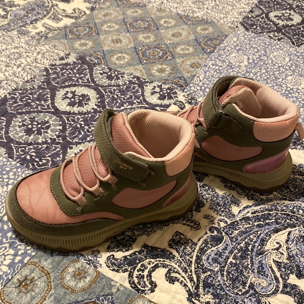 Oshkosh Bgosh toddler girls hiking boots